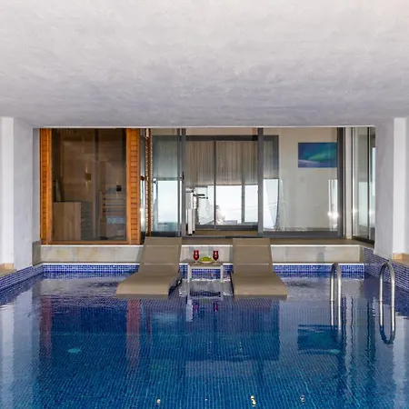 Villa Lamazi 4 *